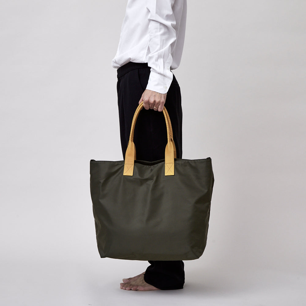 pack tote SUPER / co21fwpt020 R Nylon * H cow leather – cornelian taurus by  daisuke iwanaga