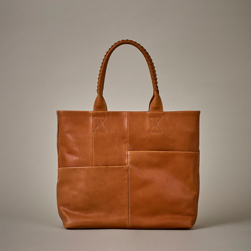 parallel tote MP / co22fwptm020 / cow leather – cornelian taurus by daisuke  iwanaga